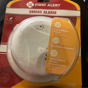 First Alert SA303CN3 Battery Powered Ionization Smoke Alarm New Sealed
